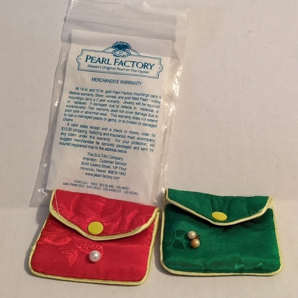 Pearl Factory Pearls in sachets.